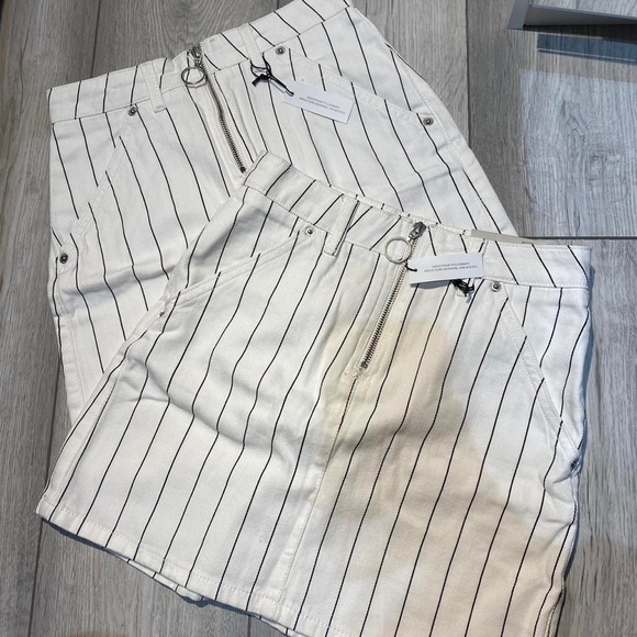 Topshop pinstripe ring zip mini skirt size 6 new with tag - Picture 2 of 4